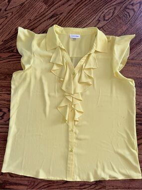 Calvin Klein Women’s XL sleeveless Ruffle shoulder front Button up down Yellow